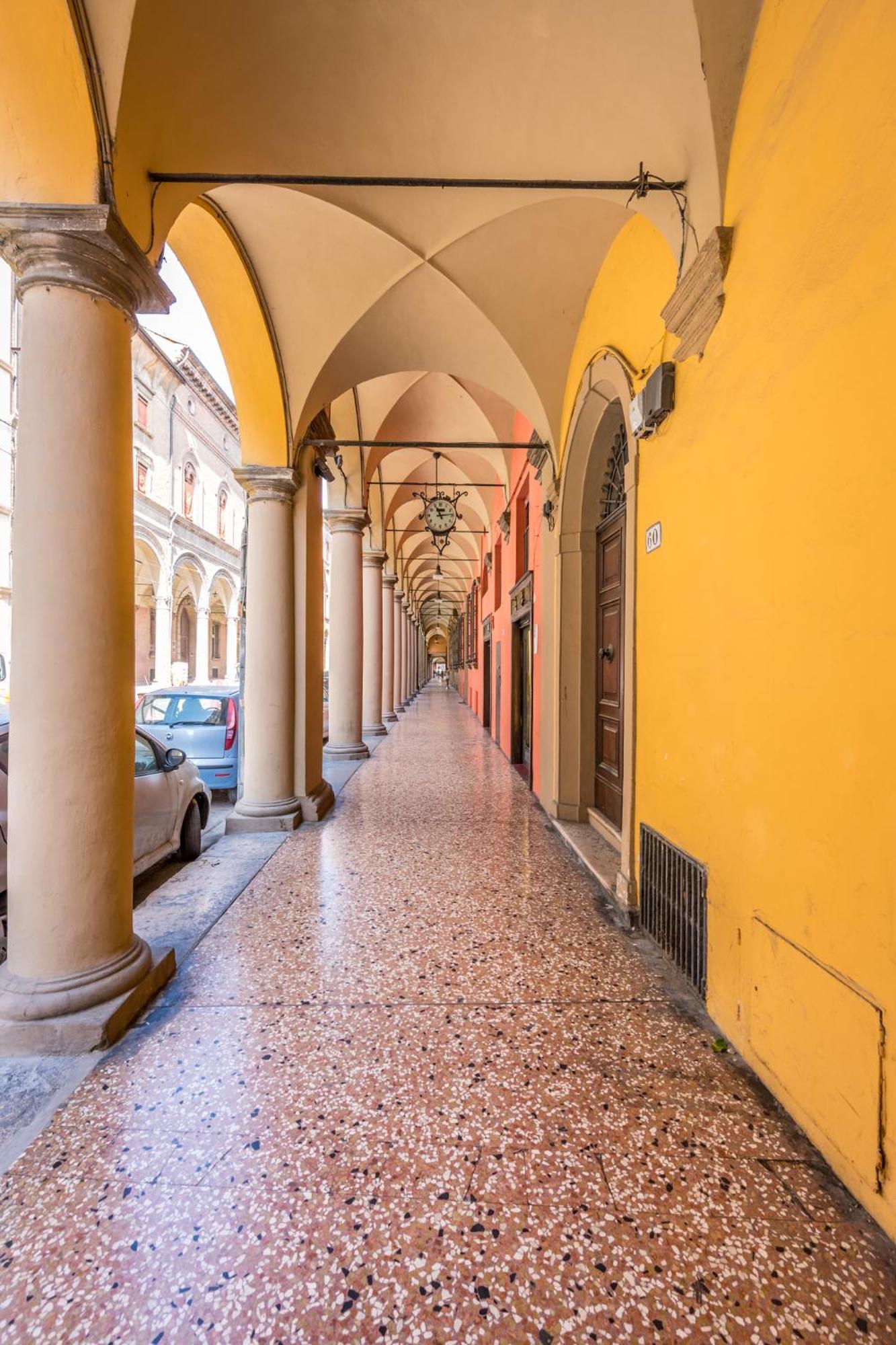 Ab Plus - Via Santo Stefano 62 Болонья Екстер'єр фото